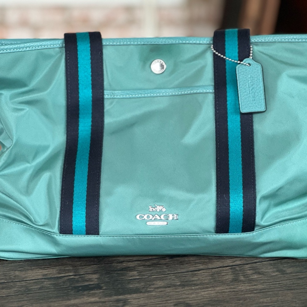 Coach handbag with wallet (wallet is NOT Coach brand)